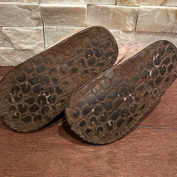 Ugg baby booties - Picture 5 of 7